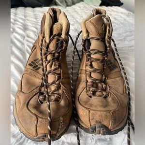 Columbia hiking boots